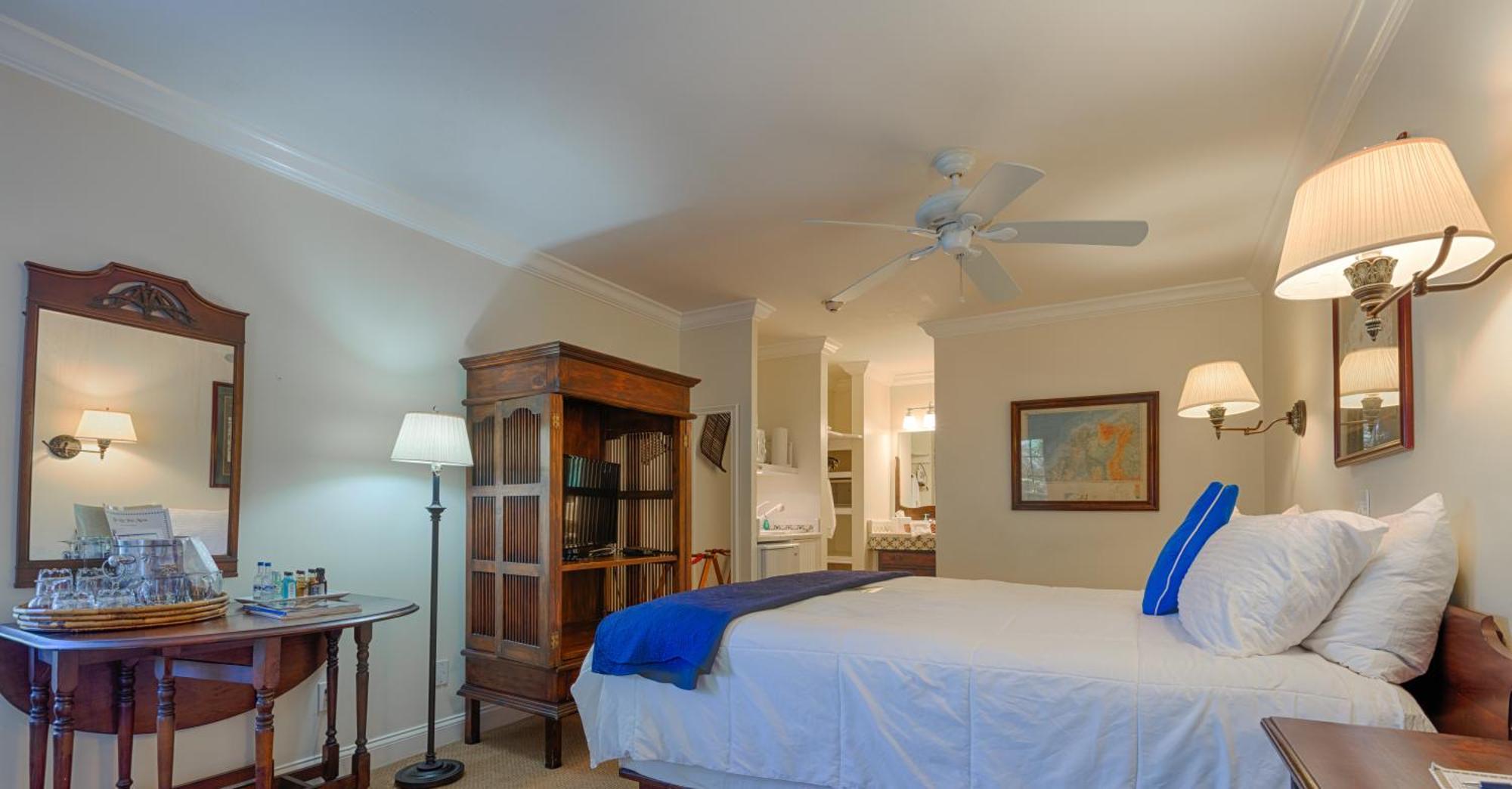 The Caribbean Court Boutique Hotel Vero Beach Exterior photo