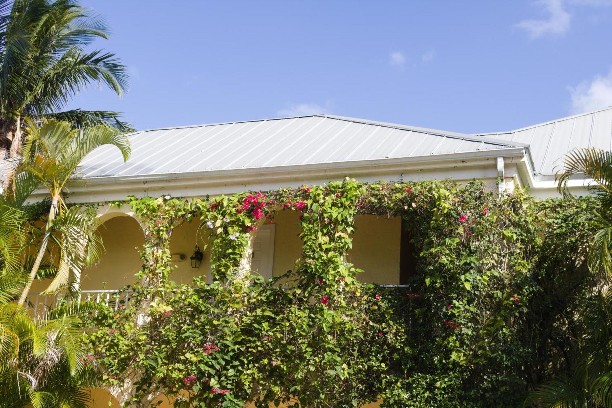The Caribbean Court Boutique Hotel Vero Beach Exterior photo